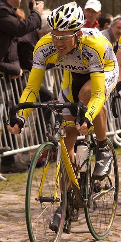 Alexander Serov (cyclist)