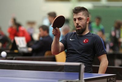 Ali Öztürk (table tennis)