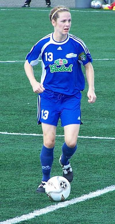 Amy Walsh (soccer)