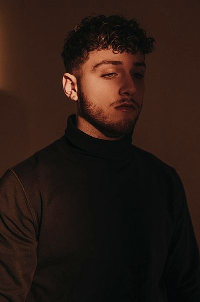 Bazzi (singer)