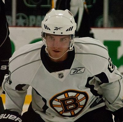 Brett Olson (ice hockey)