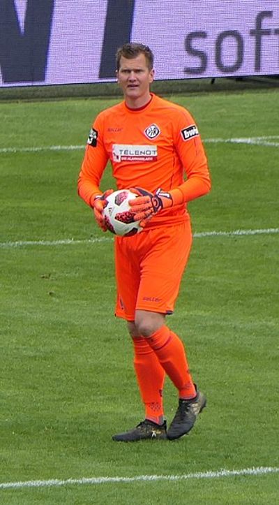 Daniel Bernhardt (footballer)