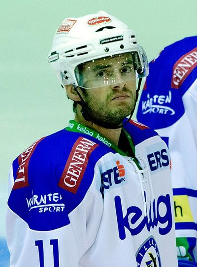 Derek Ryan (ice hockey)