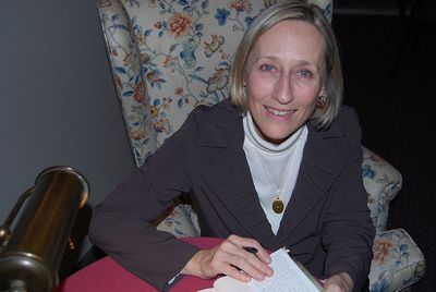 Elizabeth Hay (novelist)