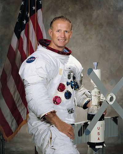 Gerald Carr (astronaut)