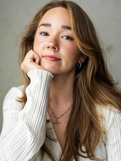 Holly Taylor