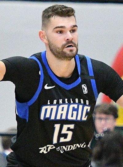 Isaac Humphries