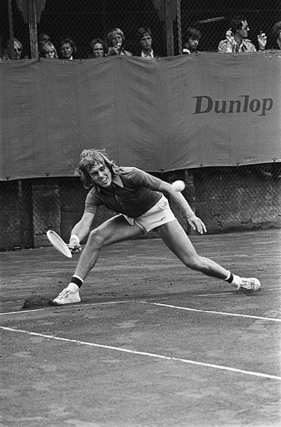 John Lloyd (tennis)
