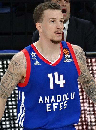 Josh Adams (basketball)