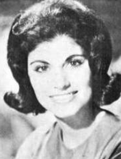 Kay Adams (singer)
