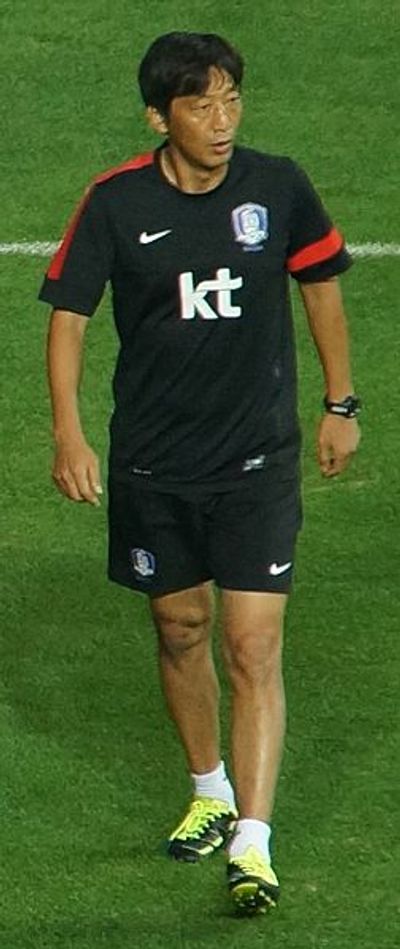 Kim Bong-soo (footballer)