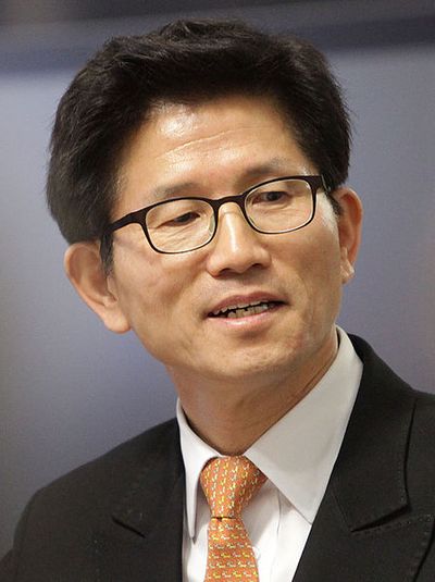 Kim Moon-soo (politician)
