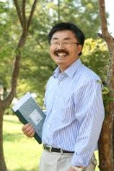 Lee Young-hee (physicist)