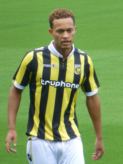 Lewis Baker (footballer)