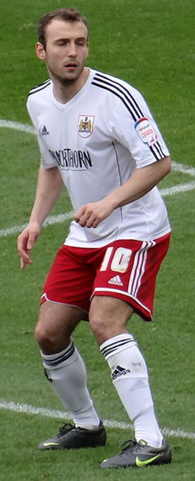 Liam Kelly (footballer, born 1990)