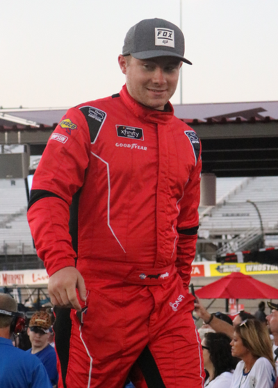 Matt Mills (racing driver)