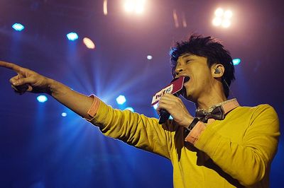 Michael Wong (singer)