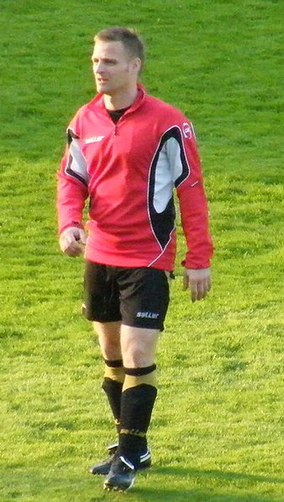 Mihály Tóth (footballer, born 1974)