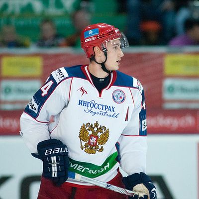 Nikolai Belov (ice hockey)