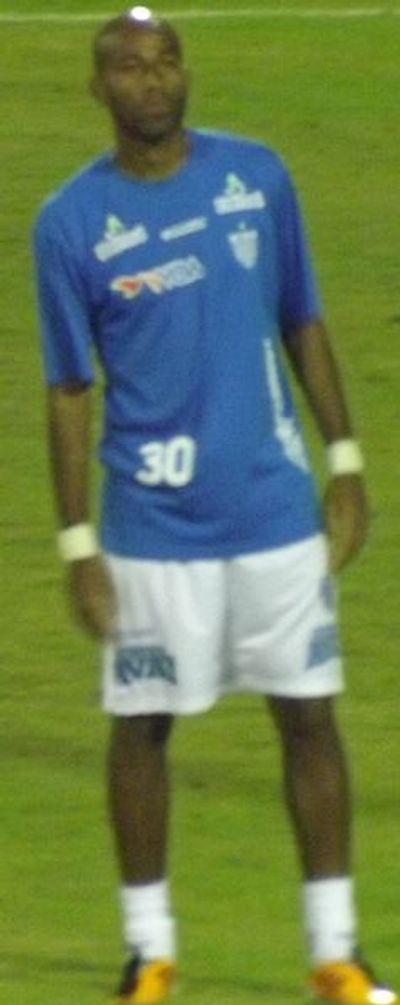 Nunes (footballer, born 1982)