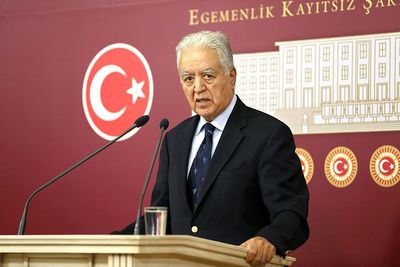 Osman Faruk Loğoğlu