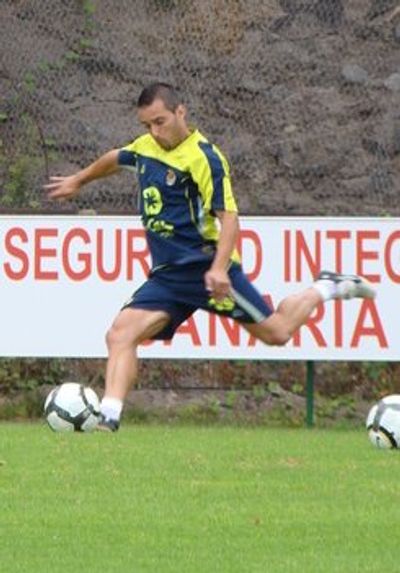 Pedro Vega (footballer, born 1979)