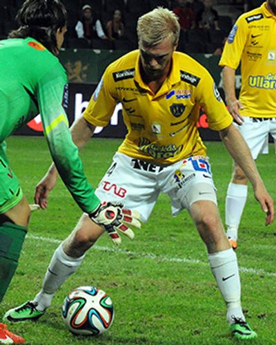 Per Karlsson (footballer, born 1986)