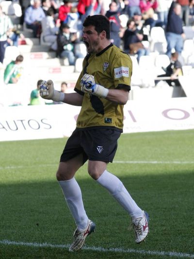 Raúl Navas (footballer, born 1978)