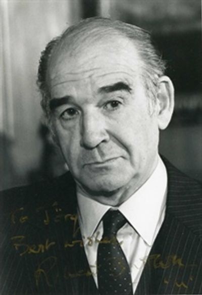 Robert Brown (British actor)