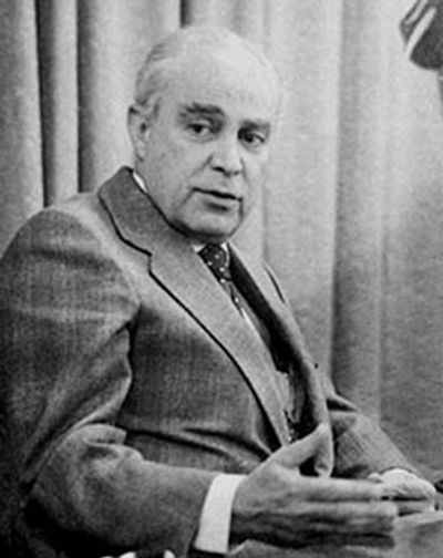 Robert S. Strauss