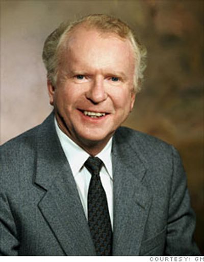 Roger Smith (executive)