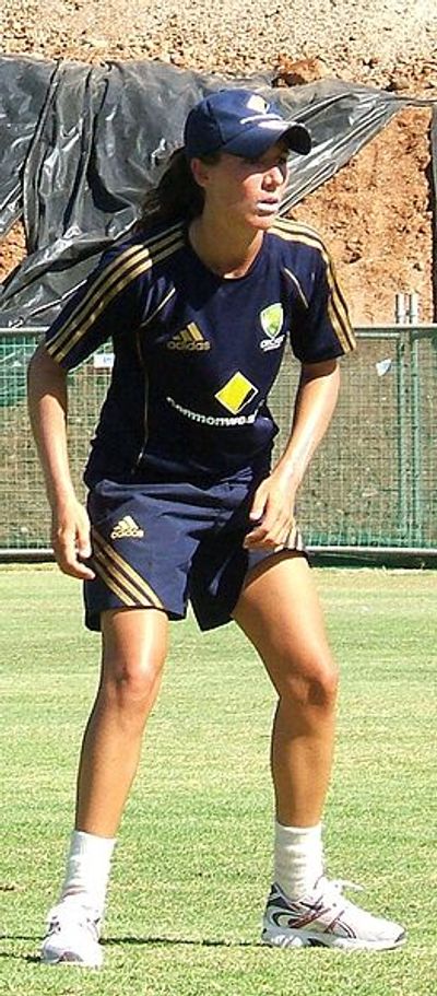 Sarah Andrews (cricketer)