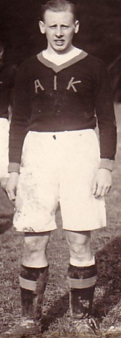 Sven Lindqvist (footballer)