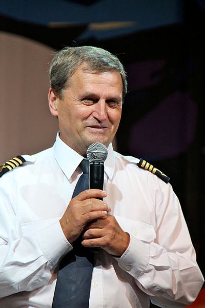 Tadeusz Wrona (aviator)