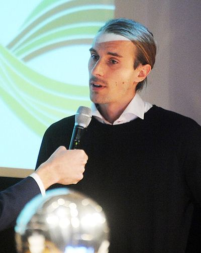 Tobias Karlsson (footballer)