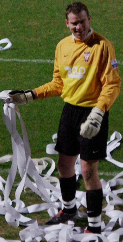 Tom Evans (footballer, born 1976)