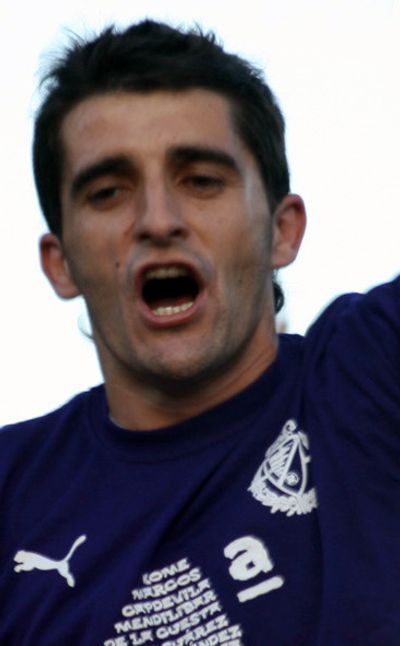 Víctor (footballer, born 1974)