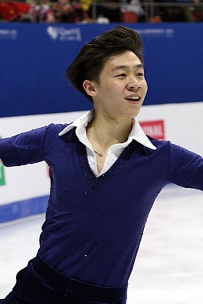 Wang Yi (figure skater)
